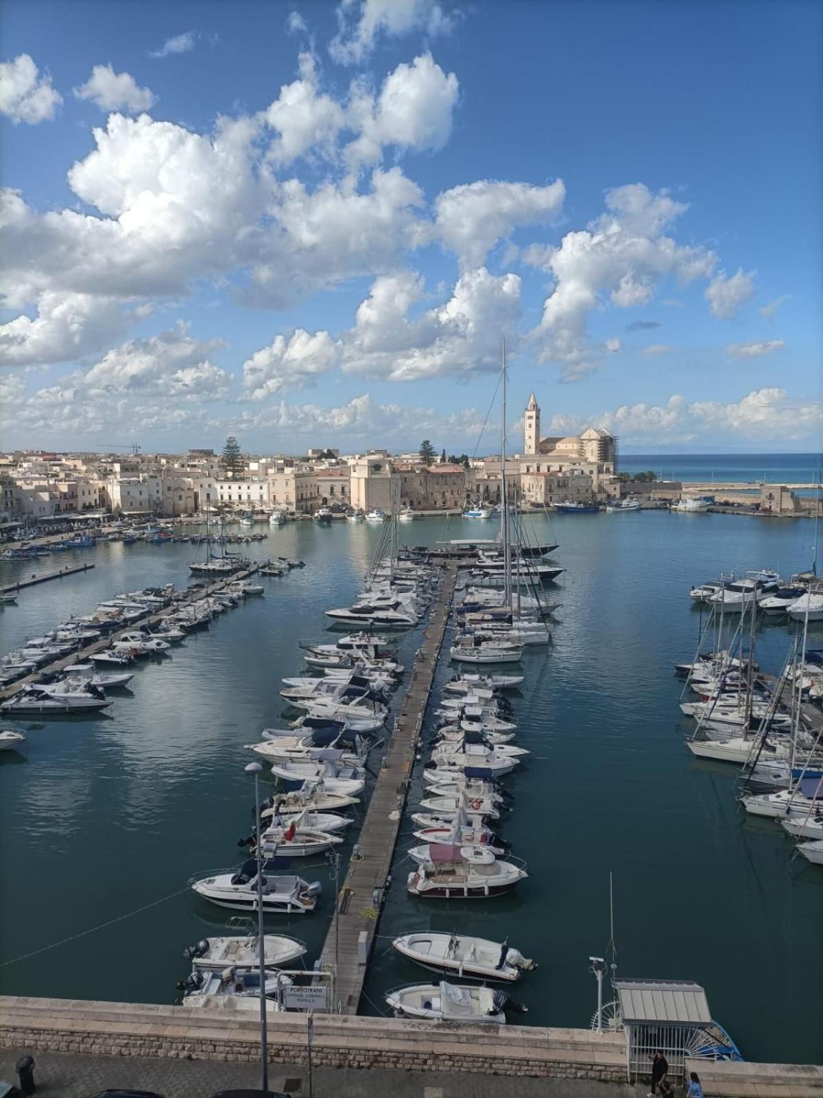 La Finestra Sul Porto Trani Exterior foto